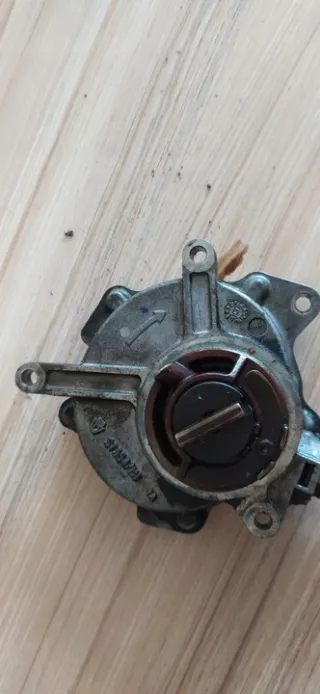 06D145100D Насос вакуумный Volkswagen Golf 5 Арт e5615732, вид 6