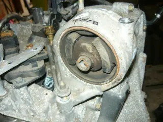 Подушка крепления КПП Nissan Primera 11 Арт e5729278, вид 1