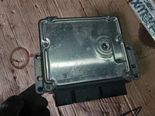 0281035806 Блок управления двигателем Renault Clio 4 Арт e6018281, вид 3