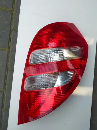 A1698200464 Фонарь задний правый Mercedes A W169 Арт e6185867, вид 1