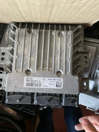 A6079001800 Блок управления двигателем Mercedes A W176 Арт e6195914, вид 1