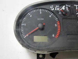 1M0920801B Щиток приборов (приборная панель) Seat Toledo 2 Арт e6197242, вид 2
