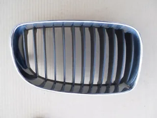 51137179656 Решетка радиатора BMW 3 E90/E91/E92/E93 Арт e6259706, вид 1