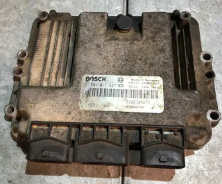8200305678 8200284704 0281011237 Блок управления двигателем Nissan Primera 12 Арт e6563157, вид 1