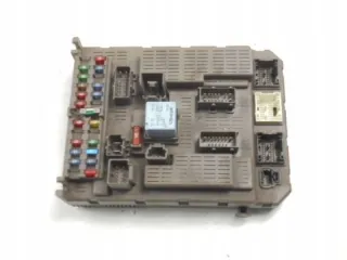 T04-00 9647448280 Блок предохранителей Citroen C5 1 Арт e6631279, вид 3
