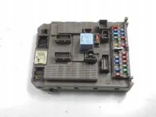 T04-00 9647448280 Блок предохранителей Citroen C5 1 Арт e6631279, вид 4