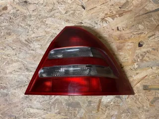 A2038200264 Фонарь задний правый Mercedes C W203 Арт e6715001, вид 1