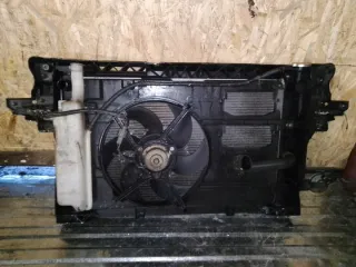  Передняя панель крепления облицовки (телевизор) Mitsubishi Colt 6 Арт e6830819, вид 1