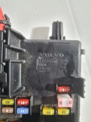 31346672 Блок предохранителей Volvo XC90 2 Арт e6882186, вид 3