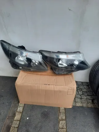 A4479067800 Фара правая Mercedes Vito W447 Арт e6942456, вид 1