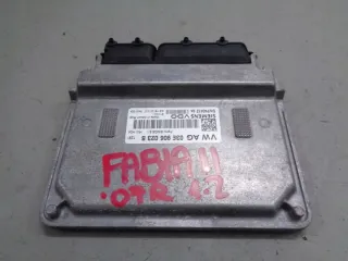 03E906023B 5WP40412 Блок управления двигателем Skoda Fabia 2 Арт e6997739, вид 1