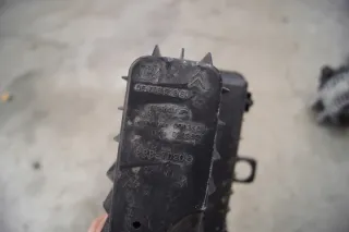 9670851880 Корпус воздушного фильтра Citroen C3 3 Арт e7046109, вид 3
