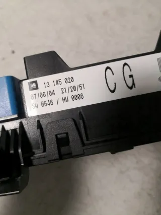 13145020 Блок предохранителей Opel Astra H Арт e7061844, вид 4