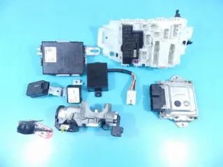 0261S07288 0261S07288, 33910-69L01 Блок управления двигателем Suzuki Swift 5 Арт e7098799, вид 1