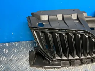 6V0853653 Решетка радиатора Skoda Fabia 3 Арт e7232588, вид 2