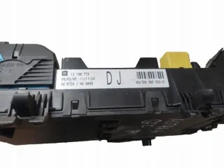 13180773 Блок предохранителей Opel Astra H Арт e7262861, вид 2