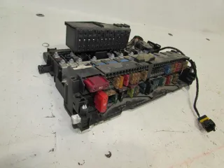 E6314H 611383777109 18091000000 Блок предохранителей BMW 3 E46 Арт e7274422, вид 2