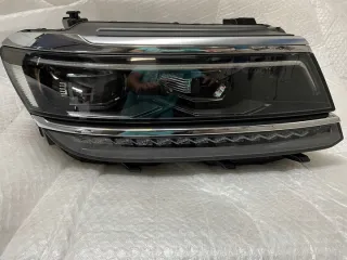 5NB941082E Фара правая Volkswagen Tiguan 2 Арт e7315576, вид 1