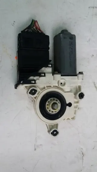 1C0959812A Моторчик стеклоподъемника Volkswagen Golf 4 Арт e7378943, вид 4