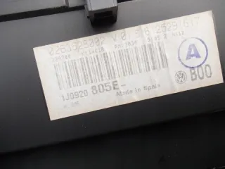 038906012AP Блок управления двигателем Volkswagen Golf 4 Арт e7424343, вид 3