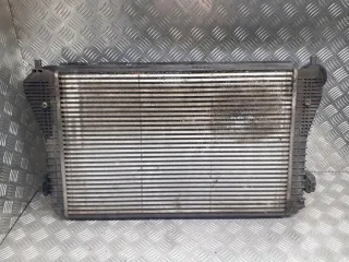 1K0145803M Интеркулер Volkswagen Golf 5 Арт e7448765, вид 3