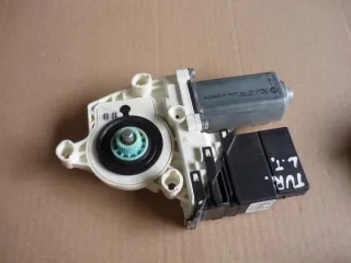 1K0959703B 993424-100 995928-104 Моторчик стеклоподъемника Volkswagen Touran 1 Арт e7531310, вид 3