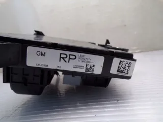 365927271 Блок предохранителей Opel Astra J Арт e7580207, вид 2