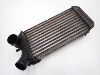 8V61-9L440-CD Интеркулер Ford C-max 2 Арт e7716404, вид 3