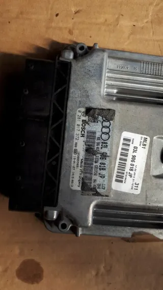 03L906018Jp Блок управления двигателем Audi A4 B8 Арт e7744304, вид 3