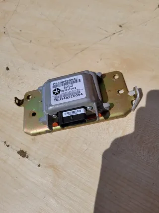 P56009899AC Датчик удара Jeep Cherokee KJ Арт e7798685, вид 1