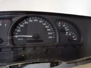 09195889 Щиток приборов (приборная панель) Opel Vectra B Арт e7841358, вид 3