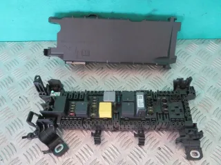 A2465400340 A2465451440 A2465400140 Блок предохранителей Mercedes A W176 Арт e7920751, вид 1