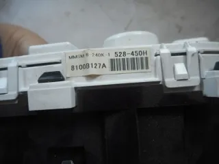 8100B127A Щиток приборов (приборная панель) Mitsubishi Lancer 7 Арт e8059028, вид 3