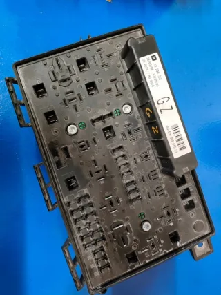 13206752 Блок предохранителей Opel Astra H Арт e8144361, вид 1
