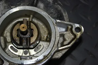 057145100AE Насос вакуумный Audi A6 C6 (S6,RS6) Арт e8178786, вид 2