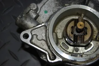 057145100AE Насос вакуумный Audi A6 C6 (S6,RS6) Арт e8178786, вид 3