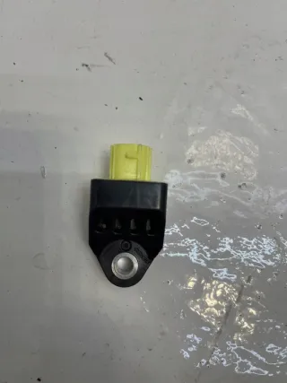 89831-0D100 Датчик удара Toyota Yaris 3 Арт e8371587, вид 1