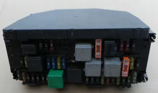 A2129007104 Блок предохранителей Mercedes E C207 Арт e8406104, вид 3