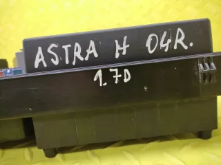 13191129 Блок предохранителей Opel Astra H Арт e8427796, вид 7