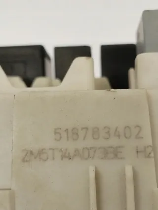 2M5T14A073BE Блок предохранителей Ford Focus 1 Арт e8518105, вид 3