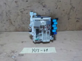 8273042020 Блок предохранителей Toyota Rav 4 3 Арт e8530230, вид 4