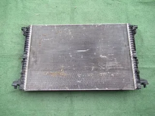 8W0121251AA Радиатор (основной) Audi A4 B9 Арт e8554904, вид 4