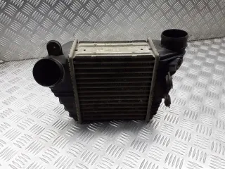 1J0145805H Интеркулер Audi A3 8L Арт e8699857, вид 1