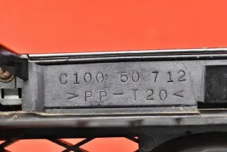 010050712 Решетка радиатора Mazda Premacy 1 Арт e8712313, вид 7