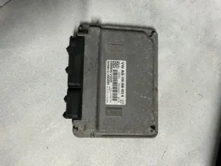 03D906023N Блок управления двигателем Skoda Fabia 2 Арт e8797552, вид 1