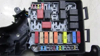  Блок предохранителей Lancia Delta 3 Арт e8800825, вид 2