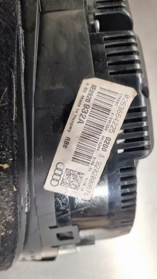 8E0920932A Щиток приборов (приборная панель) Audi A4 B7 Арт e8946317, вид 3