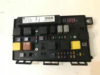 13191132 Блок предохранителей Opel Astra H Арт e9002880, вид 3