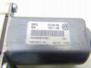 5N0959703D Моторчик стеклоподъемника Volkswagen Tiguan 1 Арт e9030268, вид 3