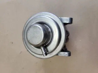 038131501S 038129637D Клапан EGR Volkswagen Golf 5 Арт e9038595, вид 2